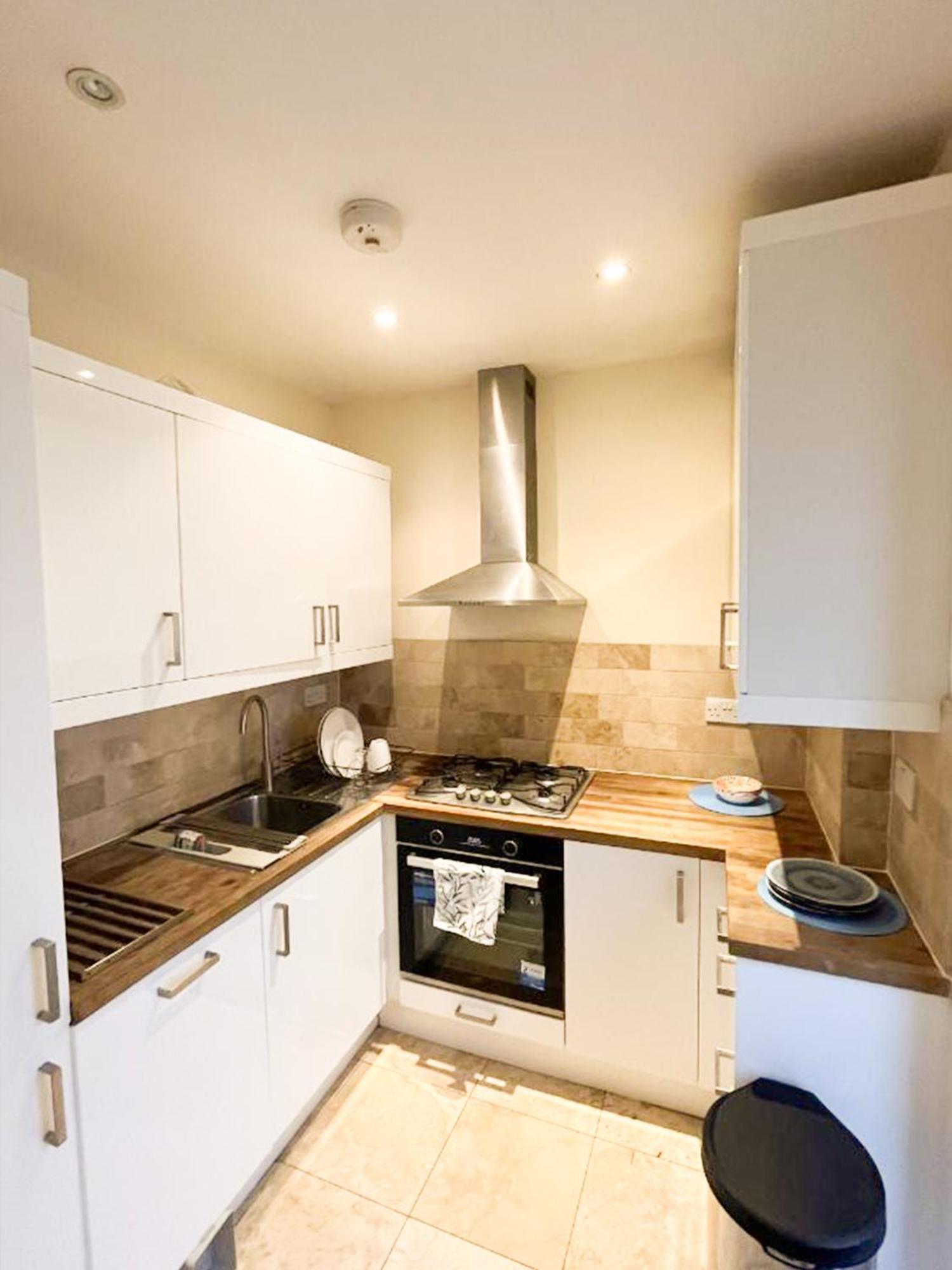 Apartment Moments From Hyde Park London Exterior photo
