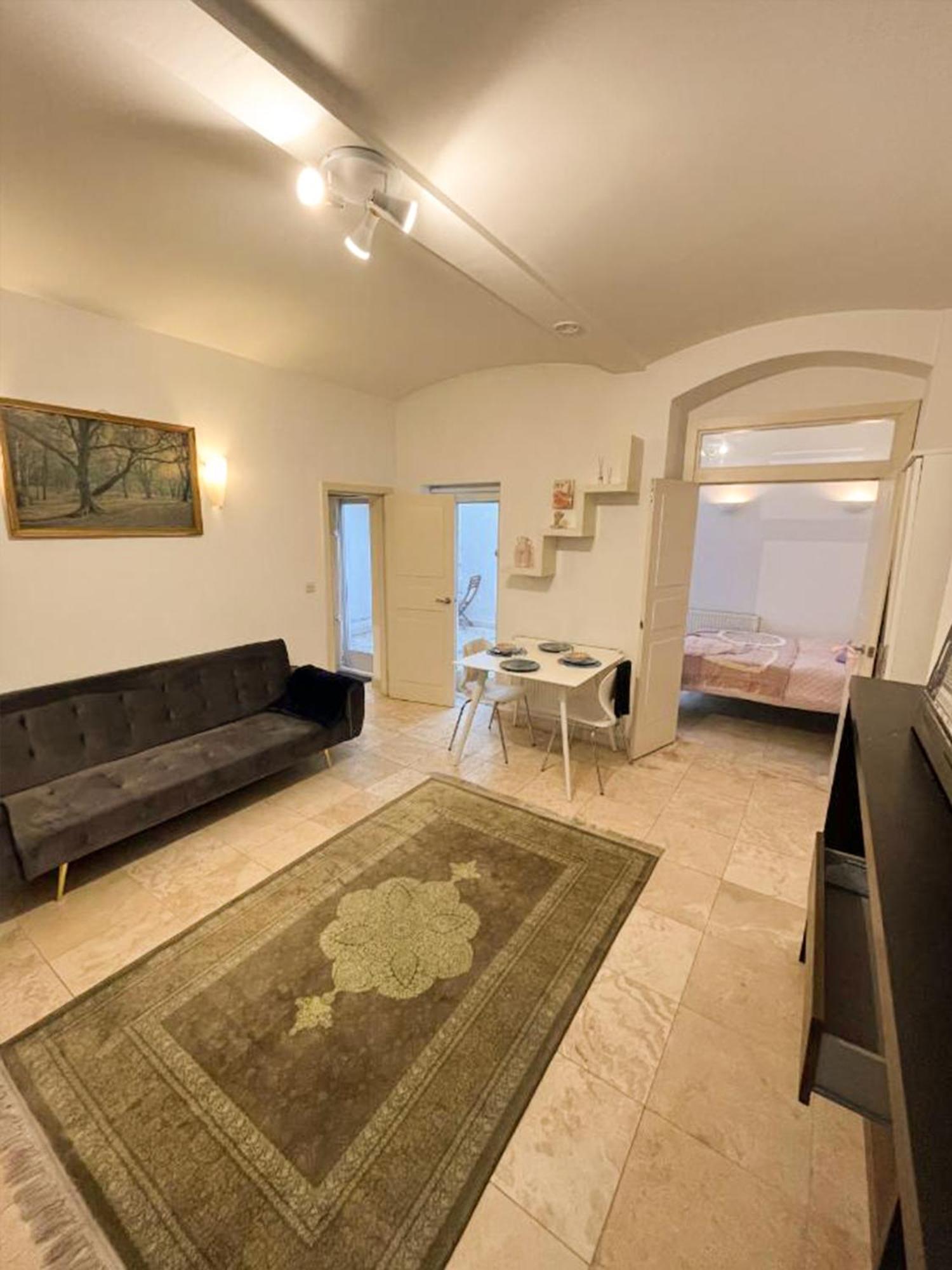 Apartment Moments From Hyde Park London Exterior photo