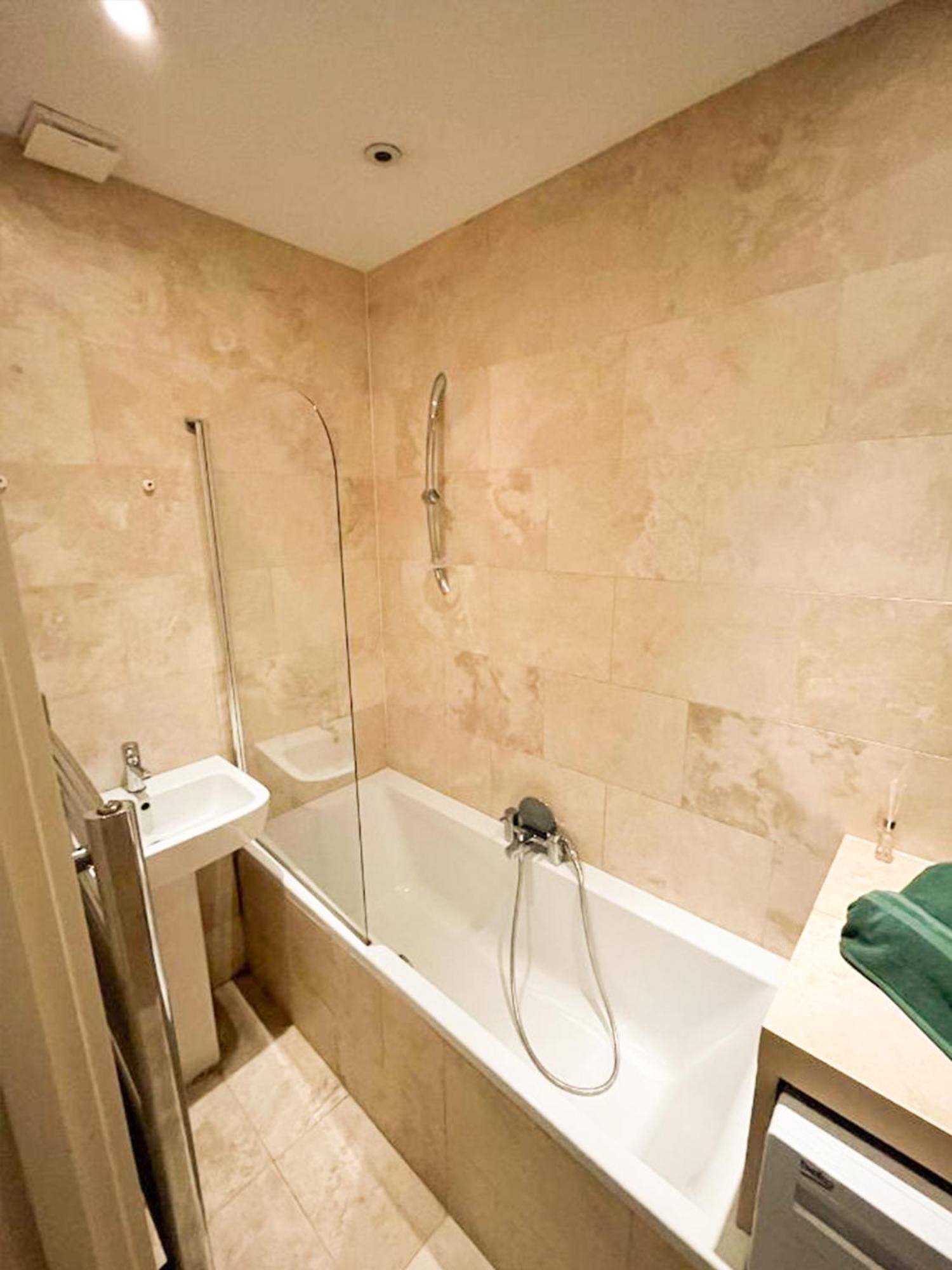 Apartment Moments From Hyde Park London Exterior photo